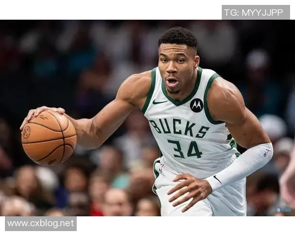 除字母哥外雄鹿还有一位非卖品，本赛季场均17.2分薪资仅400万